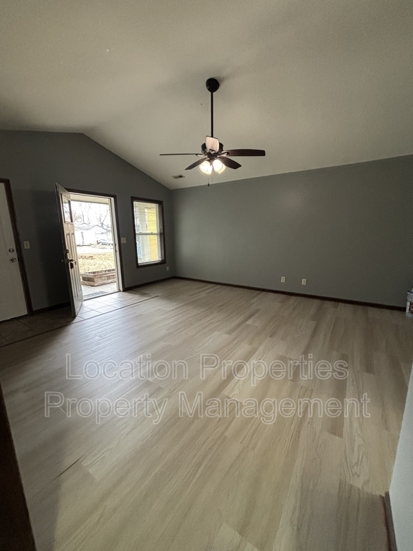 Photo - 433 Arkansas St