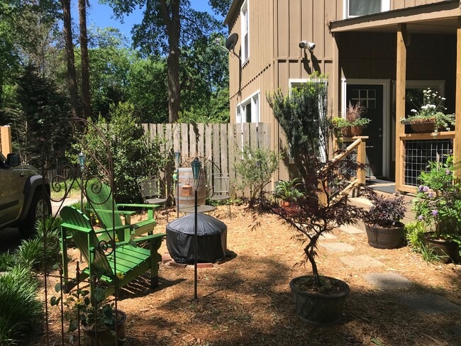 Photo - 217 Morehead St