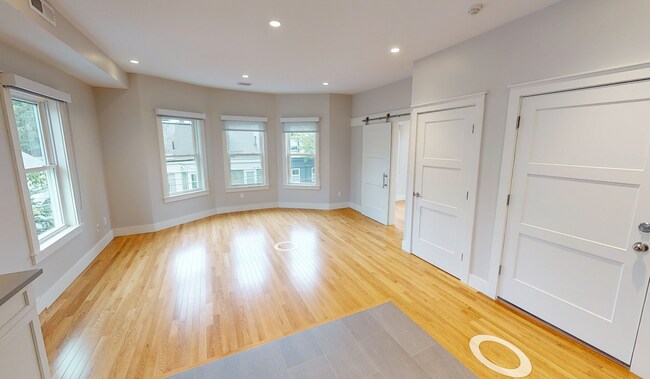 Photo - 72 Spring St Unidad 70-3