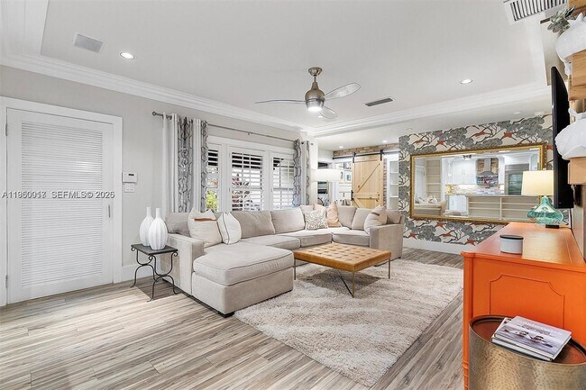 Photo - 700 Vilabella Ave