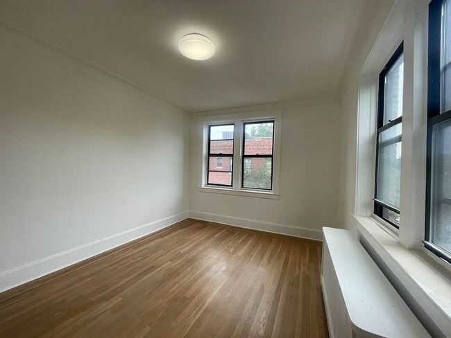 Photo - 2 Noll Pl