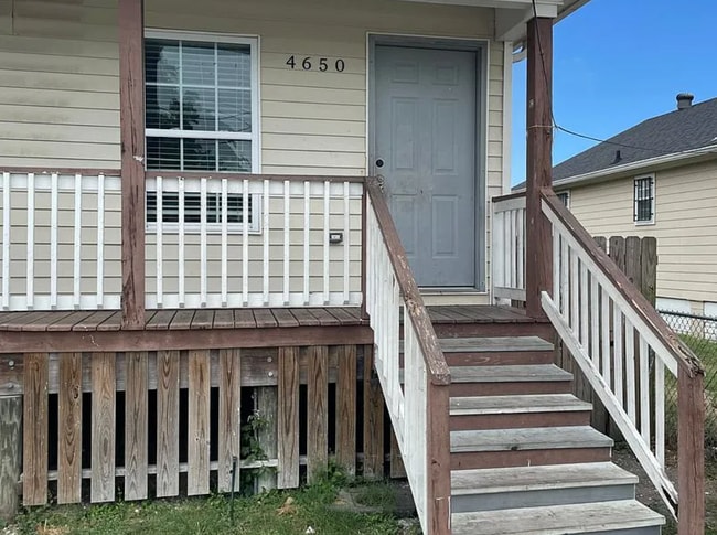 Building Photo - 4650 Laine Ave Rental