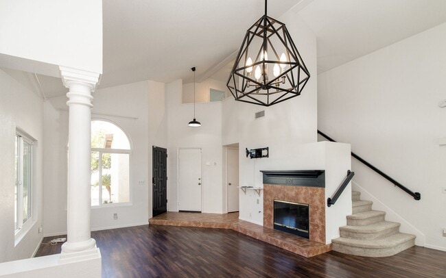 Updated Rancho Del Oro 3 bedroom 2 bath home - Updated Rancho Del Oro 3 bedroom 2 bath home
