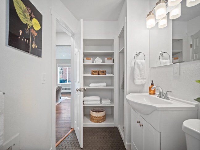 Photo - Taylor Apartments