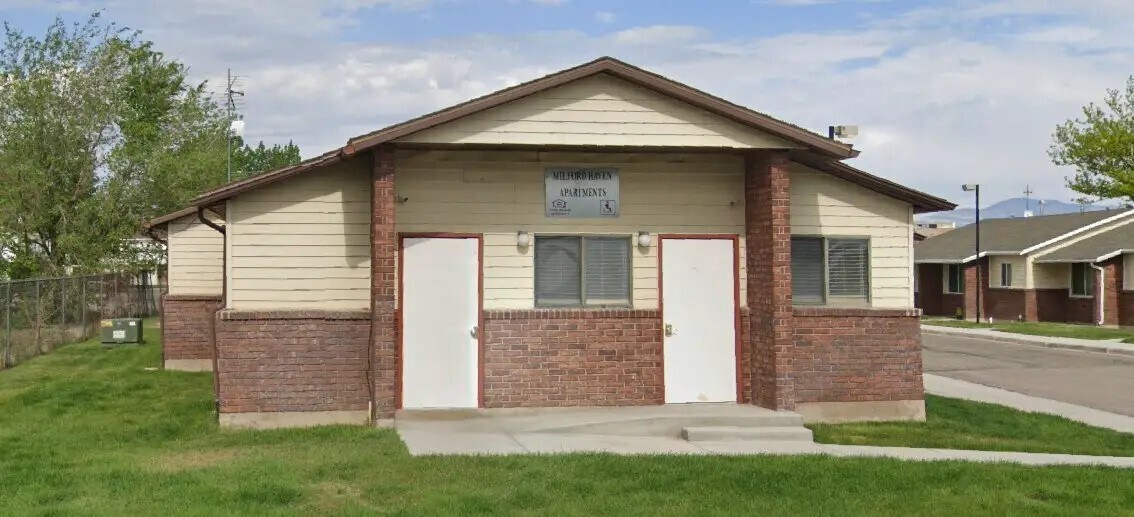 Photo - 455 N Main St