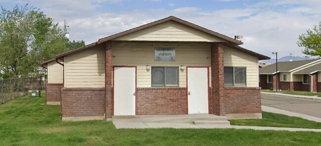 Photo - 455 N Main St