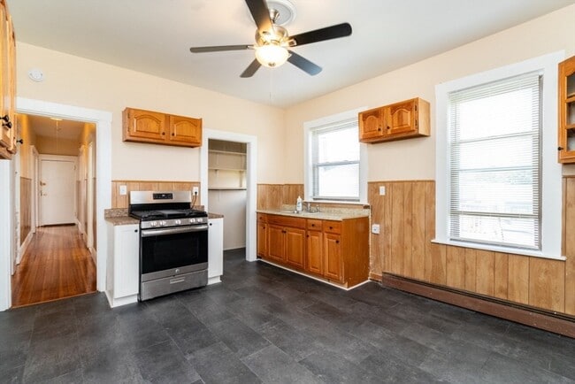 Photo - 46 Houghton St Unit 3