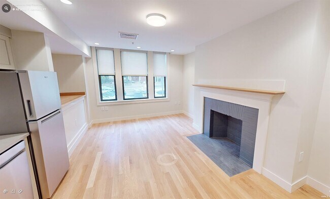 Photo - 48 JFK St Unit 1