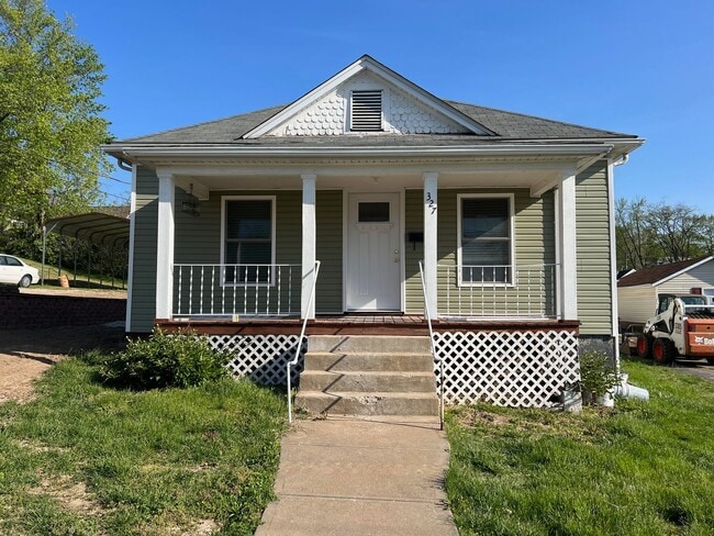 Building Photo - NEWLY RENOVATED HOME
