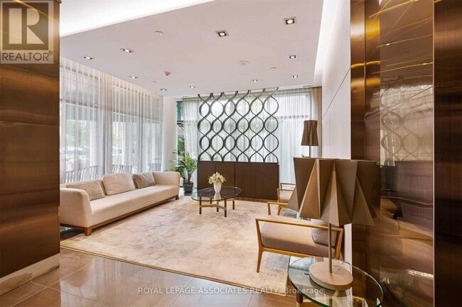 Photo - 85 The Donway W Unit 601