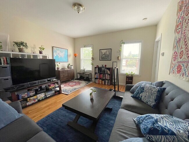 Building Photo - 15 Adams St Unit 6 Rental