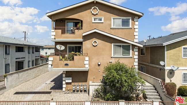 Photo - 1559 W 207th St Unidad 2