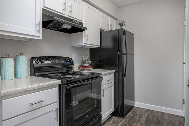 1 and 2 Bedroom Apartments in Raleigh - Autumn Ridge Rental