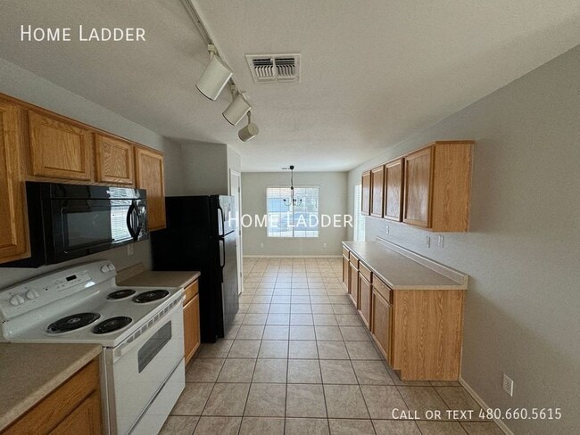 Photo - 44871 Gavilan Dr