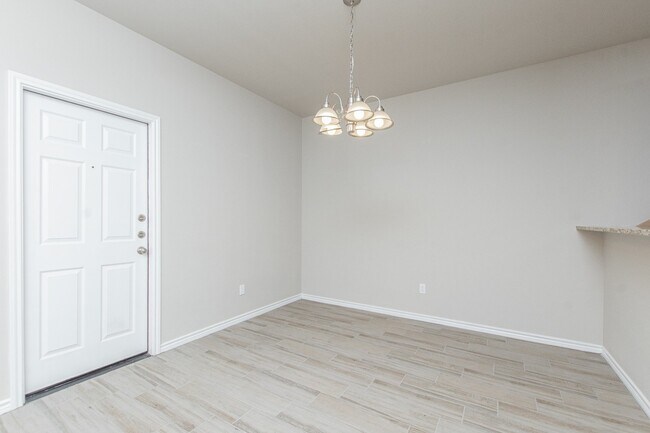 2551 Leroy Ln