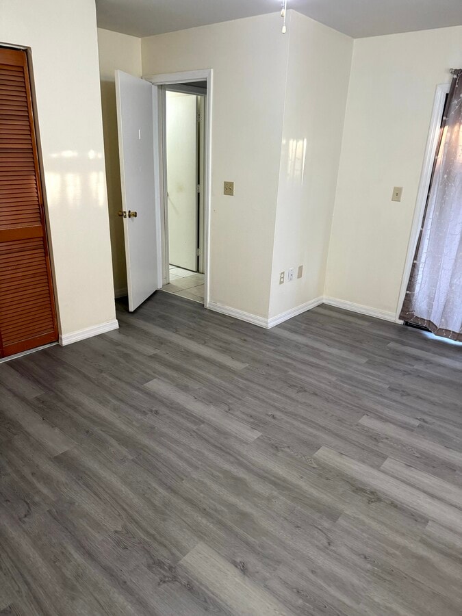 Photo - 353 Dundee Dr