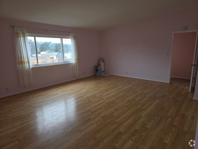 Building Photo - 41 Belmont Dr Rental