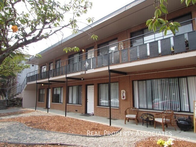 Building Photo - 12341 33rd Ave NE Unit 08