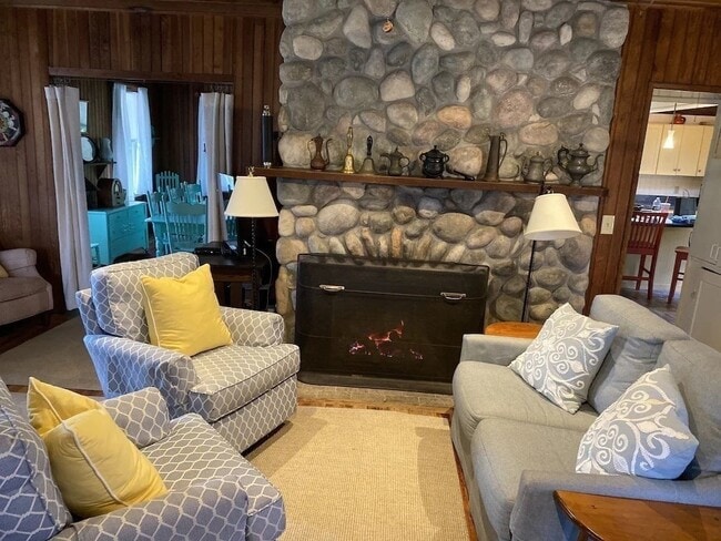 Photo - 84 Mayflower Rd