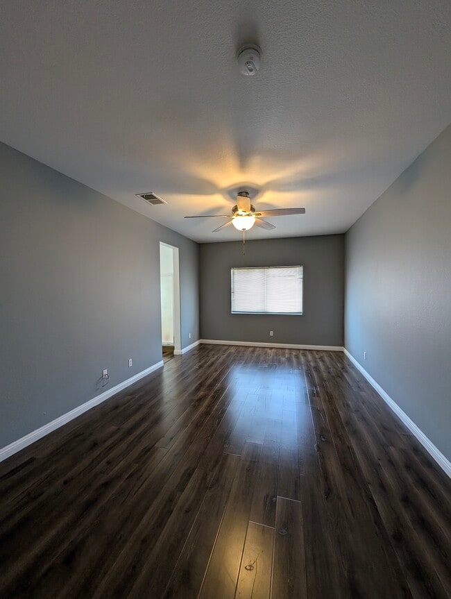 Photo - 43592 Yukon Ct