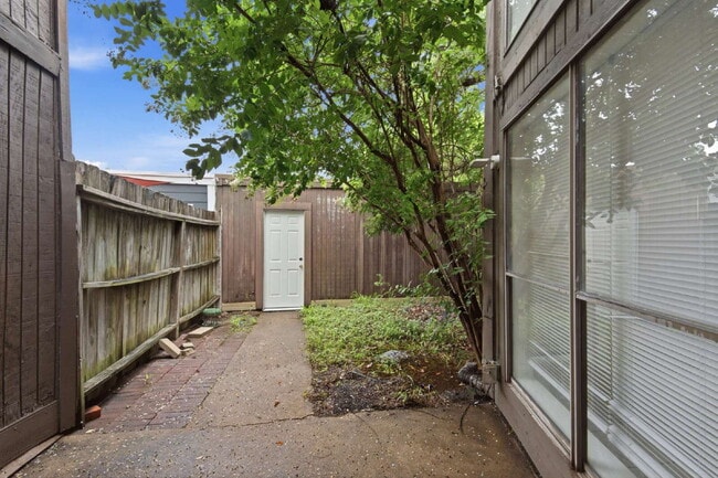 Photo - 11217 Briar Forest Dr