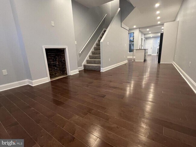 Photo - 1607 E Biddle St