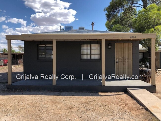 Building Photo - 2012 E 36th St Unit 2014