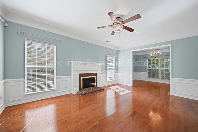 Photo - 2812 Redfield Dr