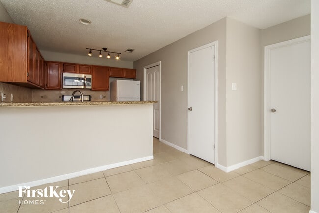 Photo - 8654 Pine Falls Dr