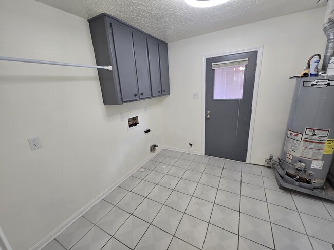 Photo - 9003 Haverstock Dr