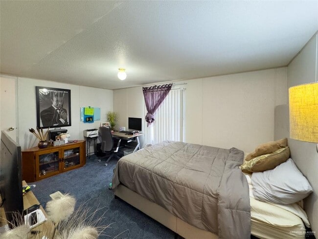 Photo - 14 Tropical Cir Dr E