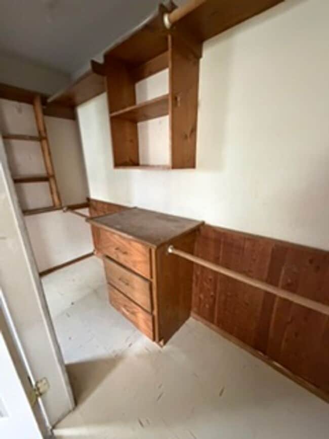 Photo - 3 bedroom, 2 bath with huge den or bonus room