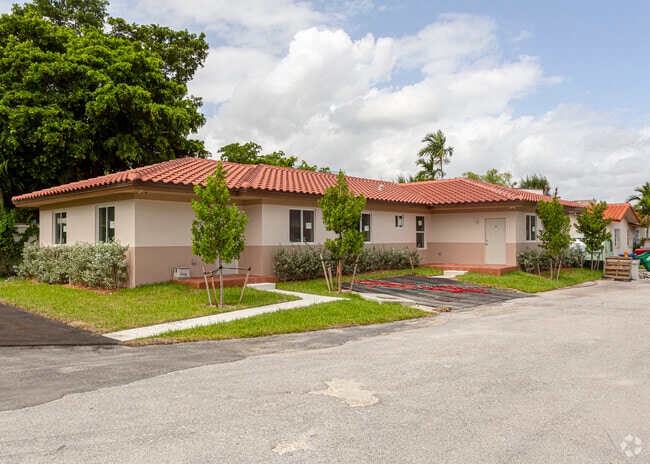 Building Photo - 14750-14885 NE 7th Ave Rental