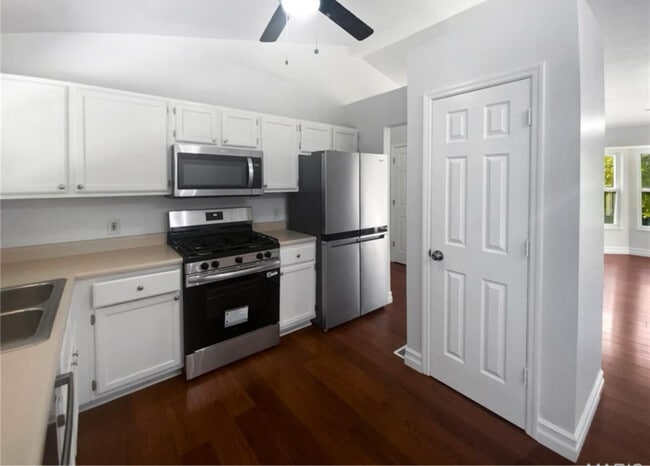 Photo - 747 Highland Ave