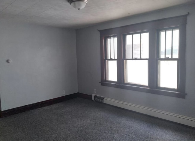 Photo - 267 Davidson Ave Unit Upper