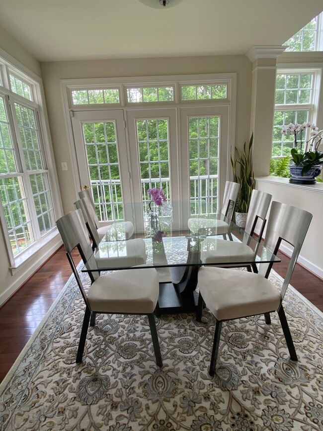 dining room - 3624 Stonewall Manor Dr Unit one bedroom with full bat