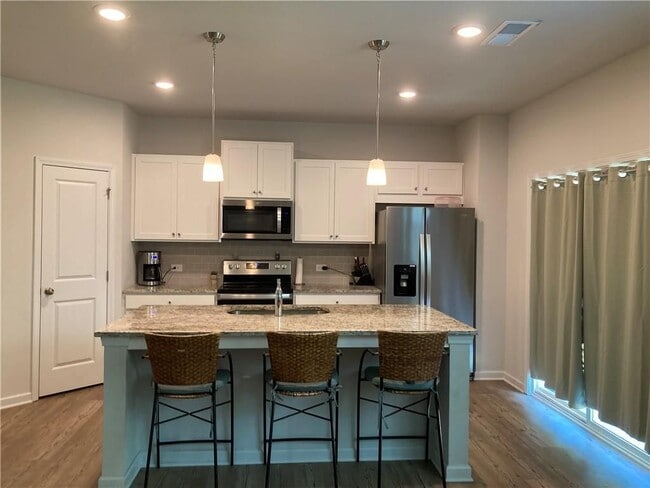 Photo - 667 Summerwood Ln