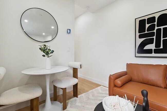 Photo - 176 Rivington St Unidad 6