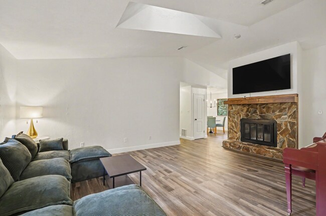 Photo - 1830 Myrick Rd