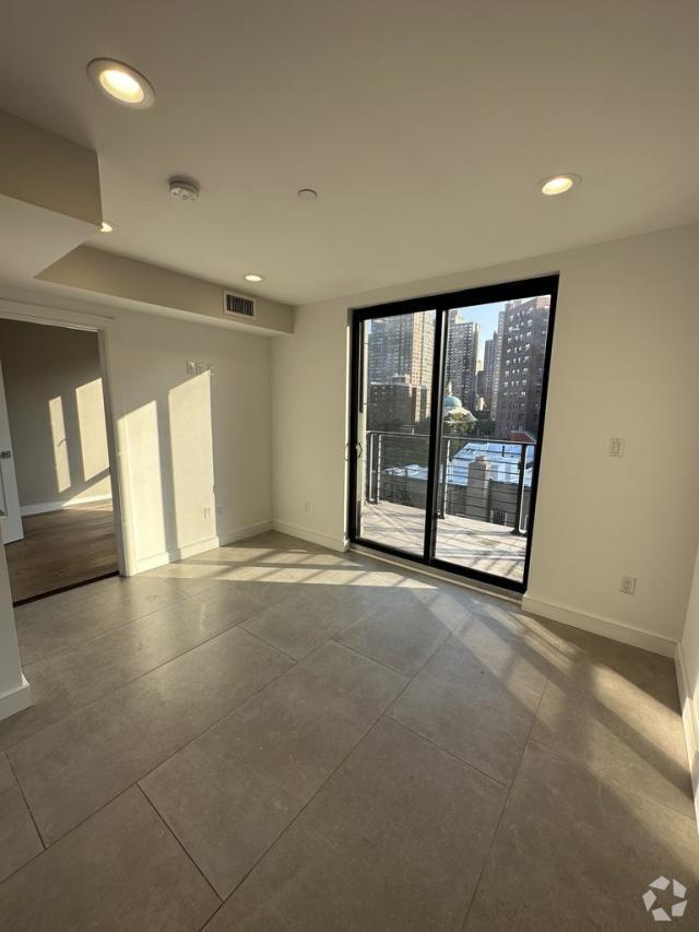 Building Photo - 1 bedroom in New York NY 10029 Unit 802 Rental