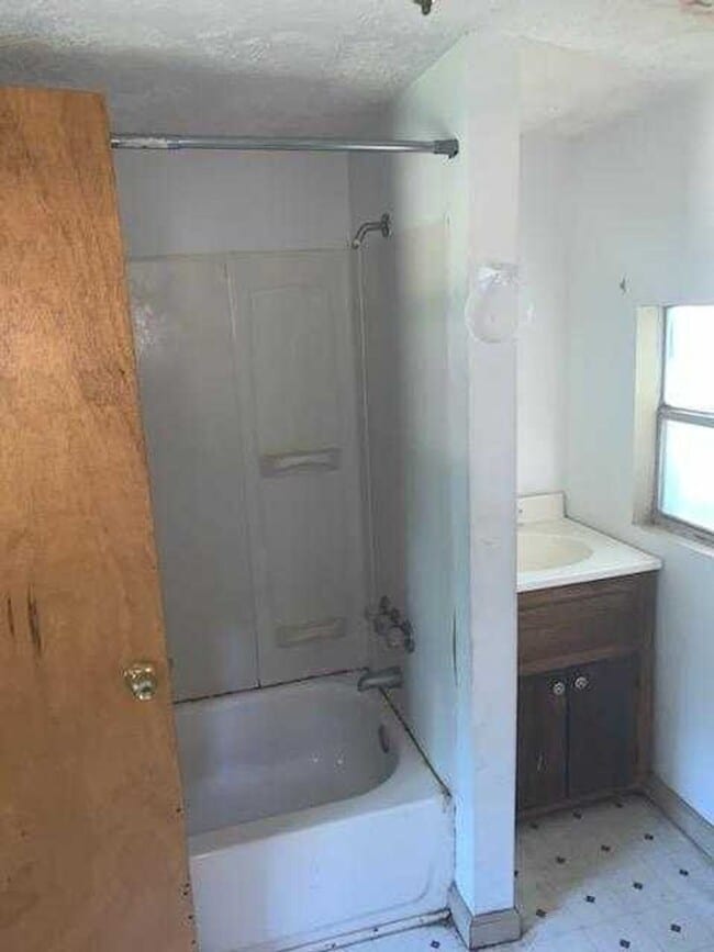 Photo - Rent this affordable 1 bedroom in Beech Is...