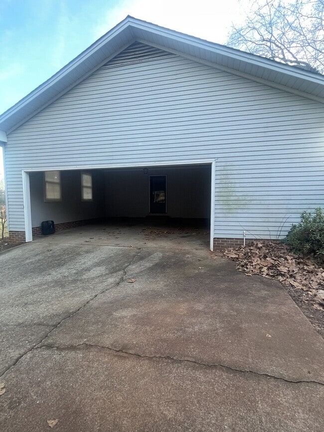 Photo - 3 Bedroom 2 Bathroom