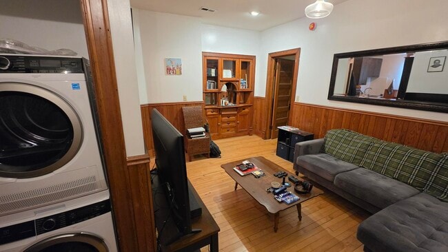 Photo - 526 W National Ave