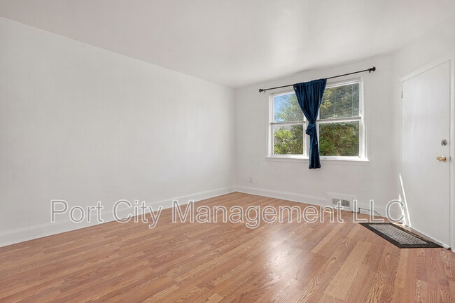 Photo - 419 Gusryan St Unit 2 Second Floor