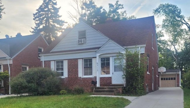 Building Photo - 5713 South Blvd