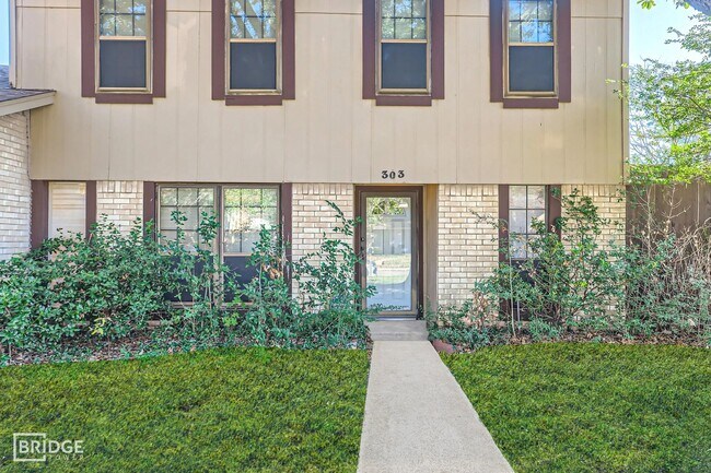 Photo - 303 Trailridge Dr