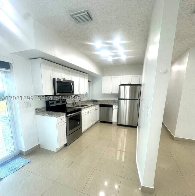 Photo - 6605 W 6th Ave