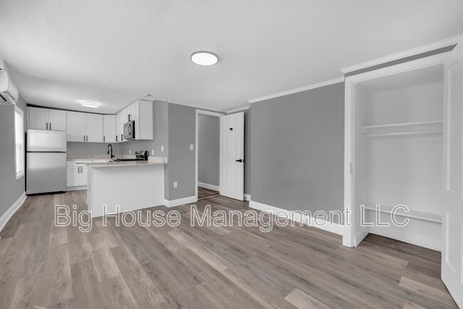 Photo - 1725 Hollins St