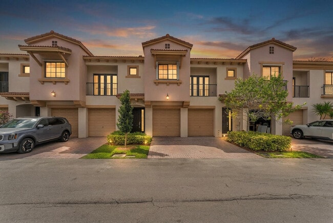 Building Photo - 6077 Grand Cypress Cir W