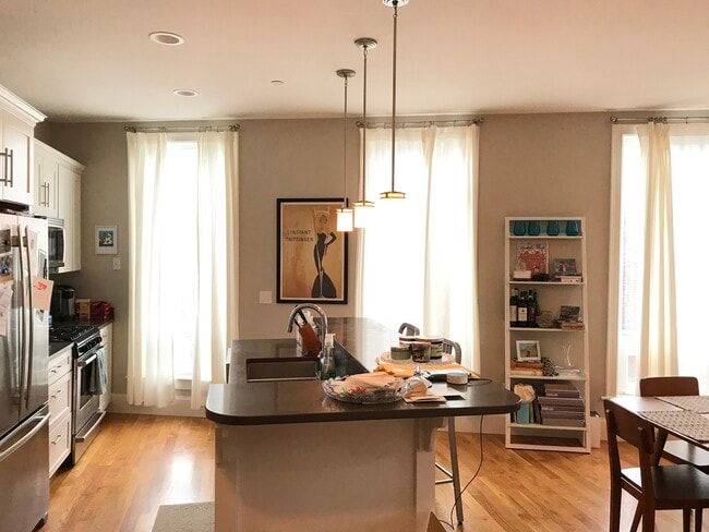 Photo - 166 Hampshire St Unit 3B